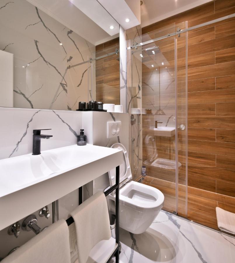 Luxury Galla Apartments In The City Center Сараєво Екстер'єр фото
